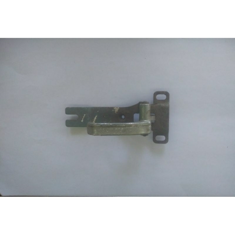 Handle Pintu Kanan Mitsubishi T200 Ceketer