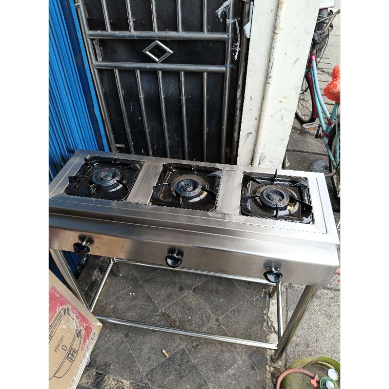 KOMPOR GAS TELOR BARENDO/SERABI TIGA TUNGKU