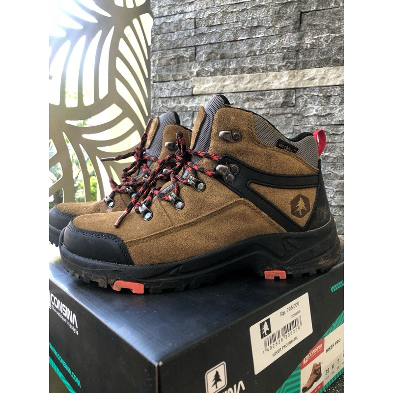 SECOND SEPATU GUNUNG CONSINA HIKER PRO
