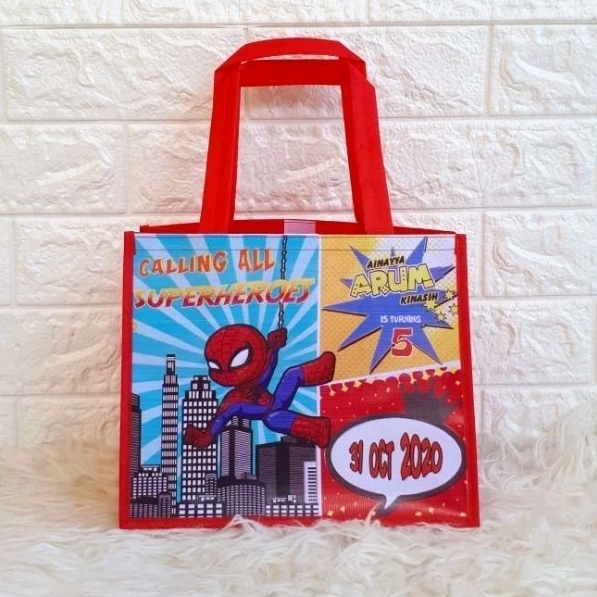 

Goodiebag/tas ultah/tas promosi/souvenir/size M superhero