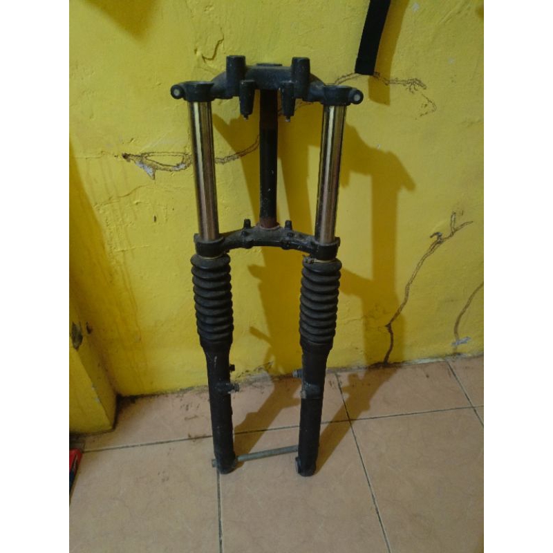 Shock breaker depan W175 fullset Segitiga W175