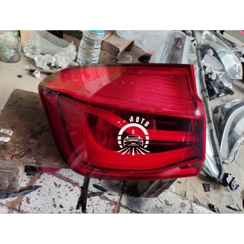 stoplamp bmw f30 320i Lci