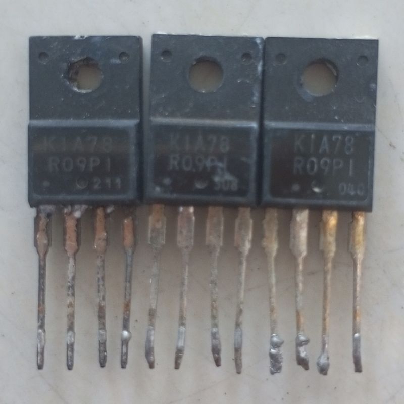 IC TRANSISTOR KIA78 R09 CABUTAN