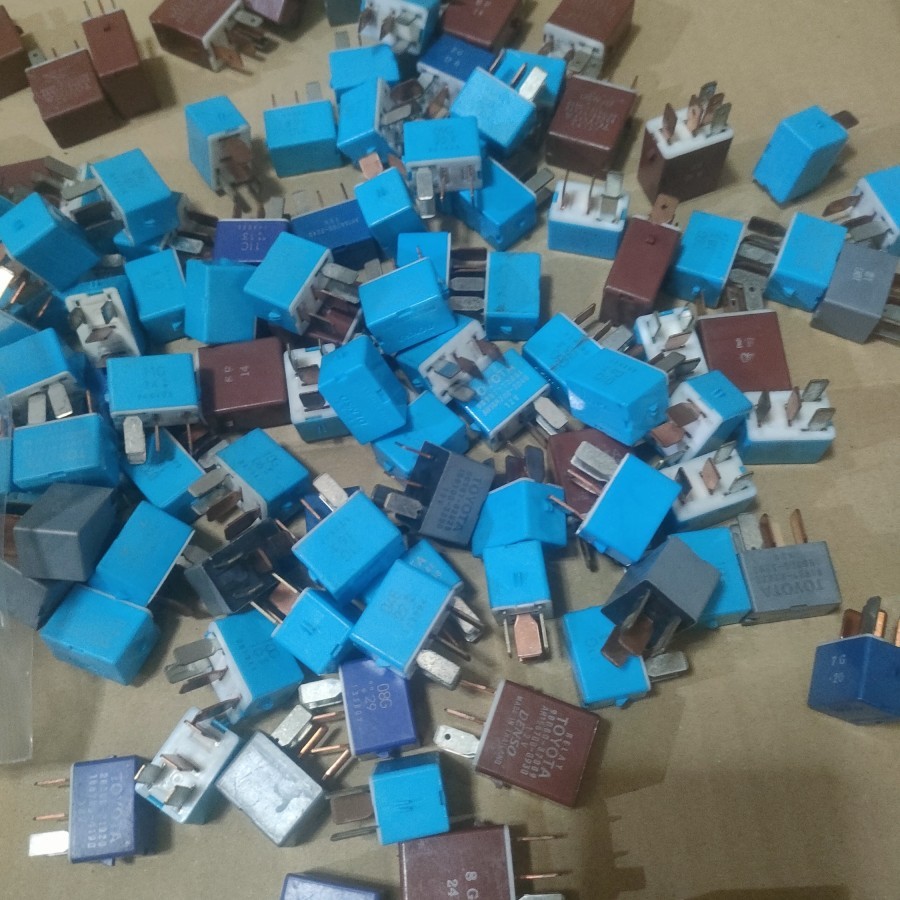 RELAY Denso relay kaki 5 12V original