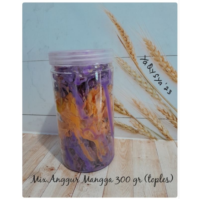 

Kripik pisang lumer 300 gr (toples) mix.rasa