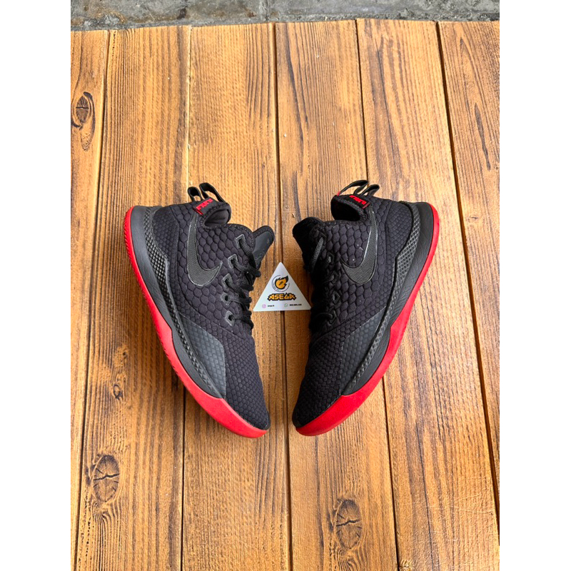 NIKE LEBRON WITNESS 3 EP "BRED" SIZE 41 MULUS