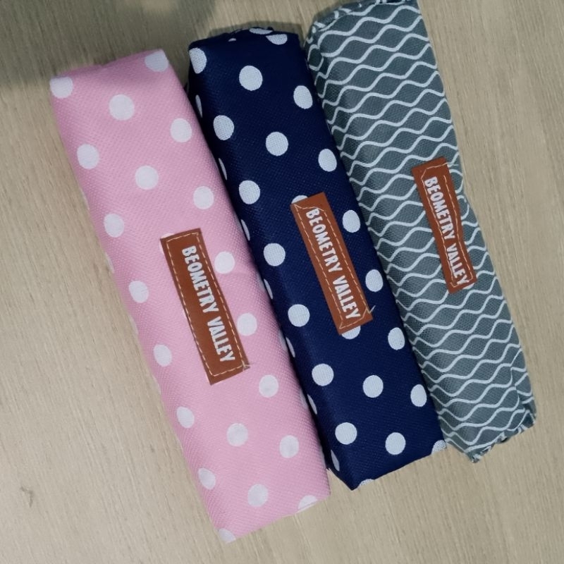 

Tempat pensil / dompet pensil / kotak pensil motif lucu kartun