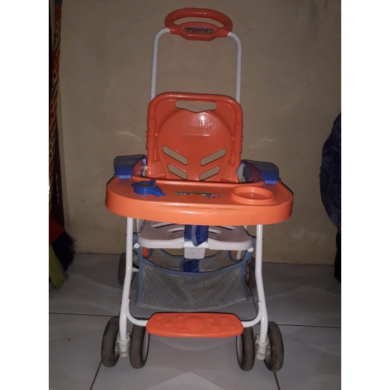 [PRELOVED] Stroller makan duduk santai MERK FAMILY.