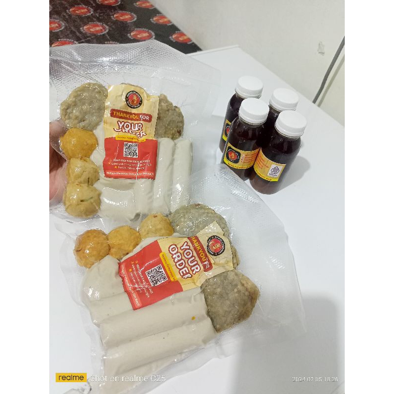 

Pempek paket komplit isi 12