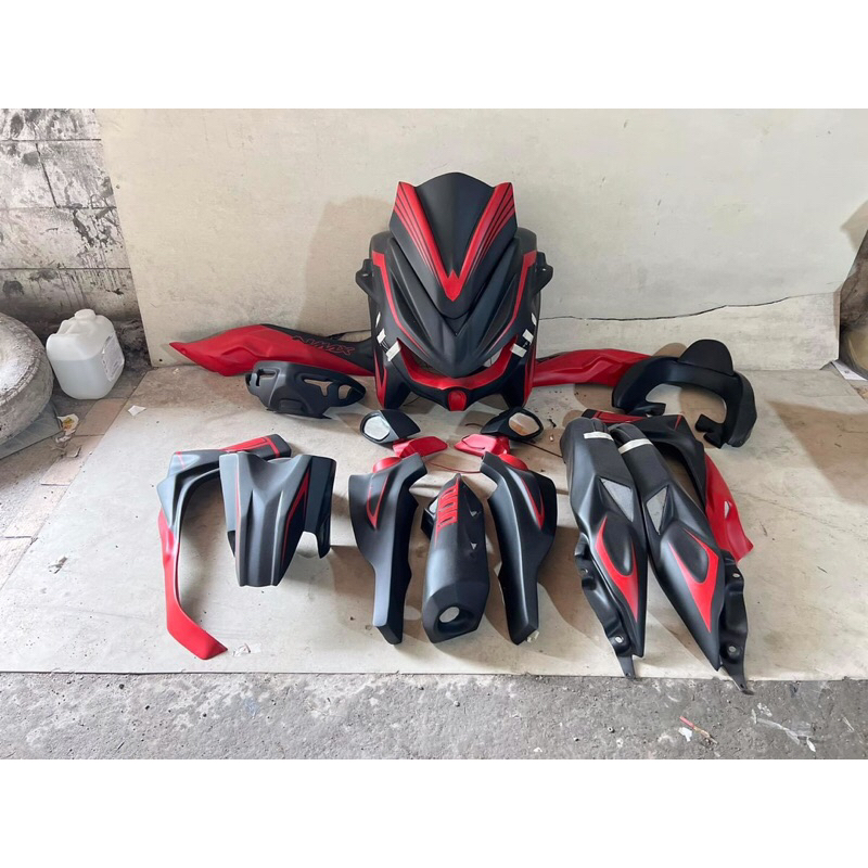 Fullbodi Predator utk nmax old & nmax new hitam list merah