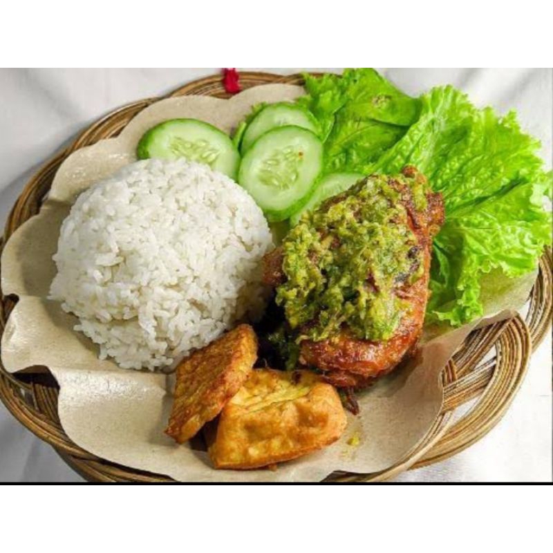 

Paket Nasi Box Ayam Penyet Sambal Ijo Komplit