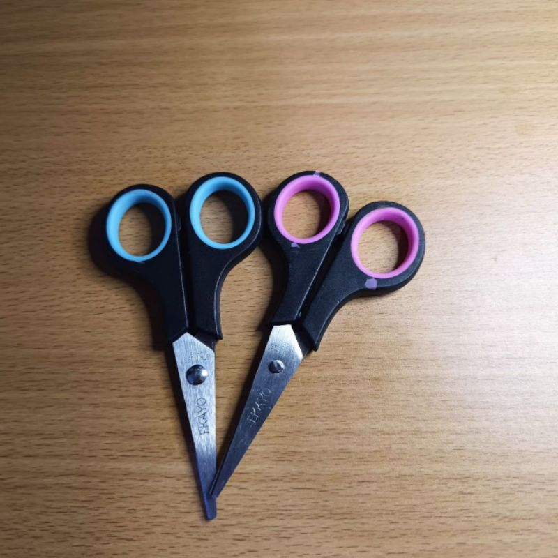 

GUNTING KERTAS / SCISSORS