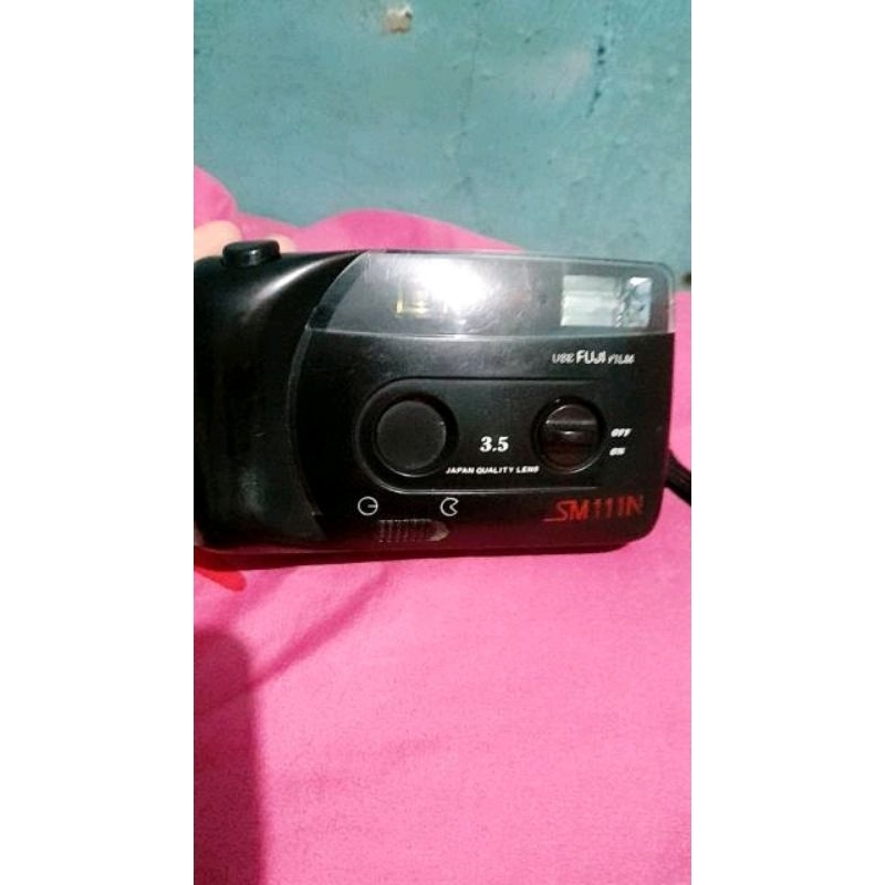 kamera analog fujifilm SM111N