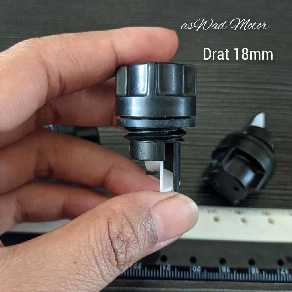 1pcs Baut Tutup Accu Mobil Drat 18mm + Seal / Tutup Accu Besar Mobil / Tutup Aki Mobil / Baut Tutup 