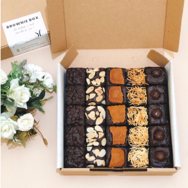 

BROWNIE BOX 20x20 cm