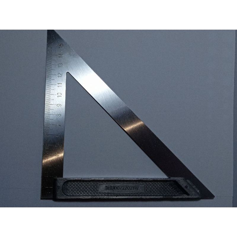 

PENGGARIS SEGITIGA SIKU STAILESS STEEL 7" GAGANG ALUMUNIUM