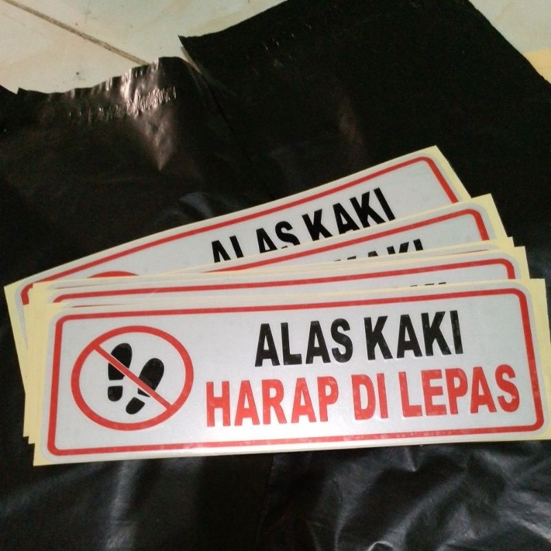 

cutting stiker alas kaki harap di lepas