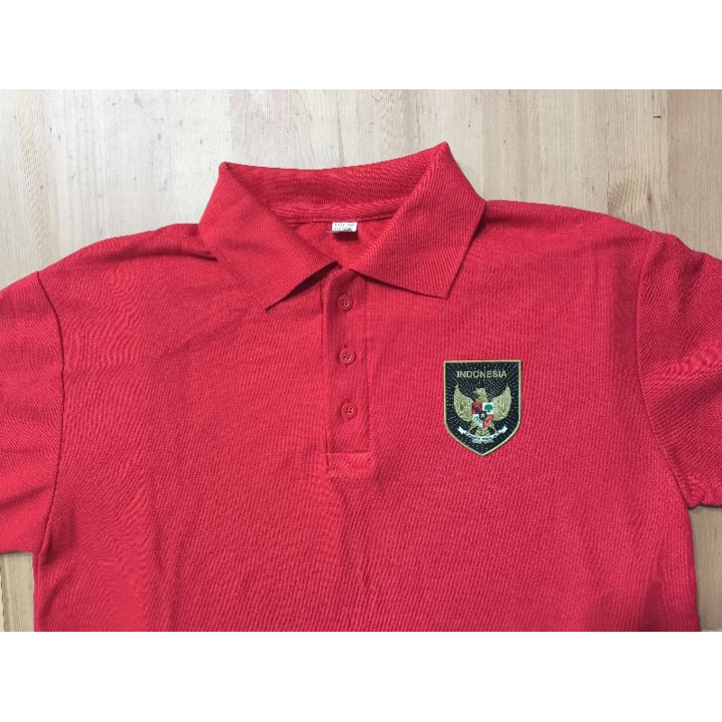 Polo Shirt TIMNAS INDONESIA Merah Logo Garuda Sepak Bola Emblem Timbul 3D Kaos Kerah