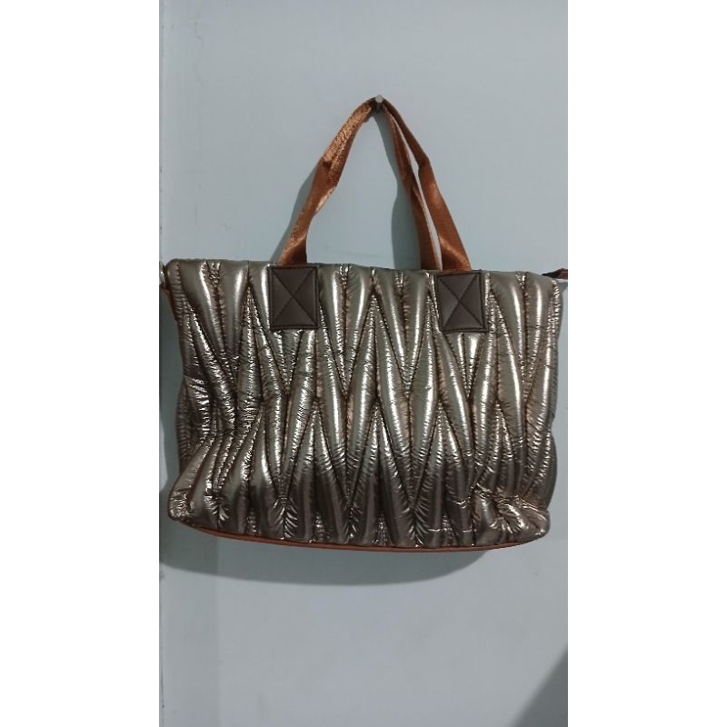 Preloved Yosan Bag by Andari Puffy Tote Bag Rose Gold