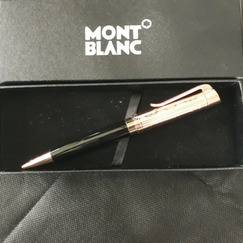 

Bollpoint Keren Mewah Pulpen MONBLNC Twist Action Gratis Box Exlusive