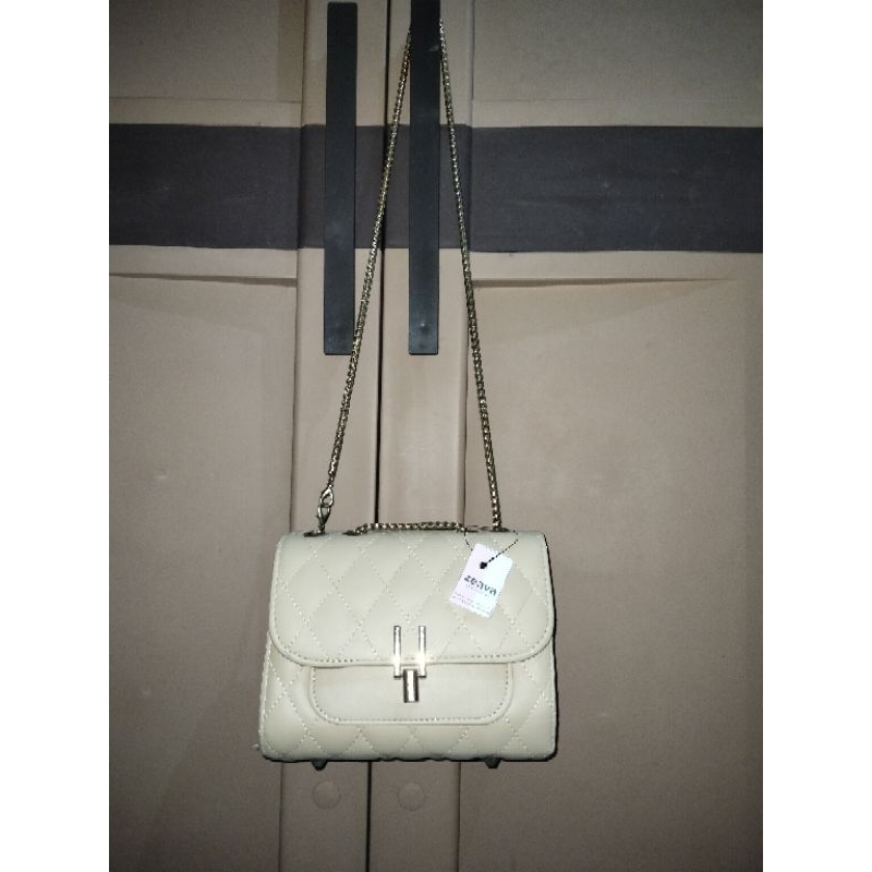 Tas Selempang White Zeava