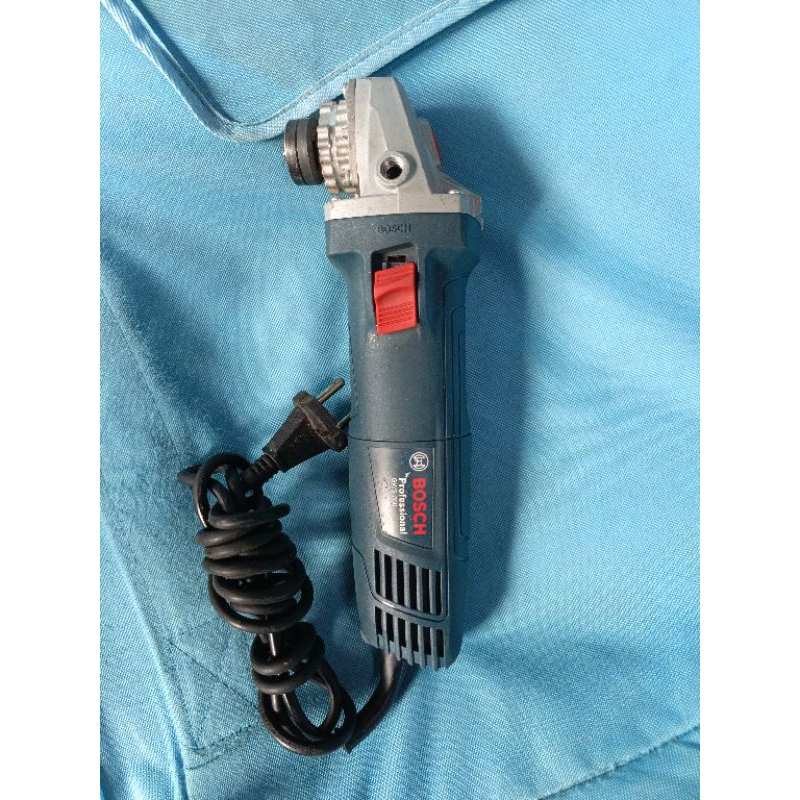 GERINDA BOSCH TIPE GWS 700 BEKAS