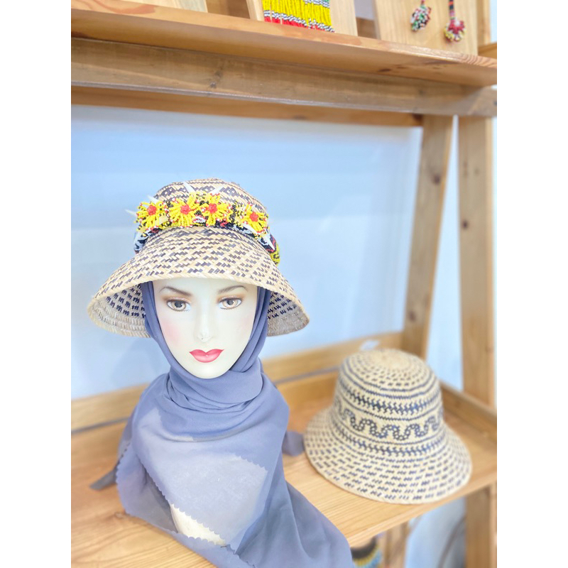 Manika Kaltim - Topi Full Rotan Khas Dayak Kalimantan Pria & Wanita