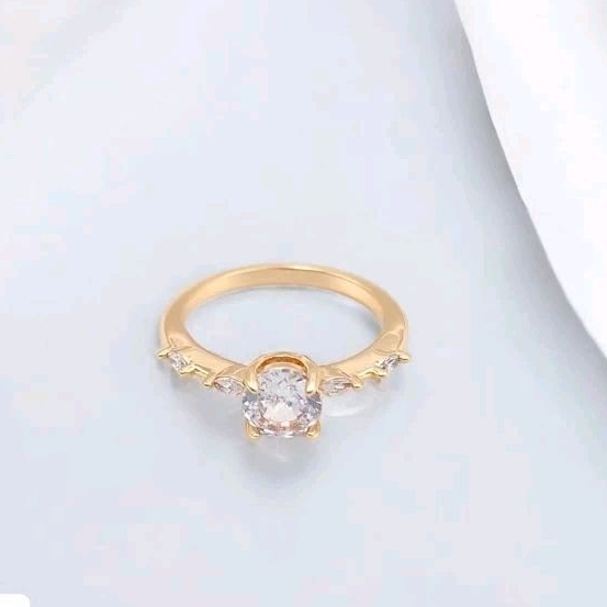 Xuping Cincin Solitaire Cincin Kasual Wanita 5147