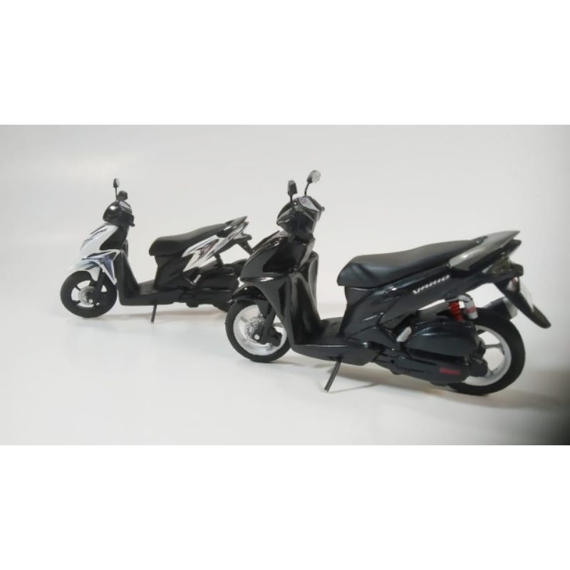 Miniatur honda vario 125 kzr