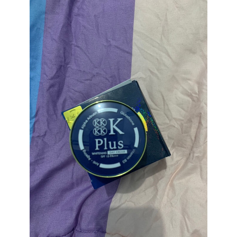 4k plus whitening day cream spf 15 PA+++