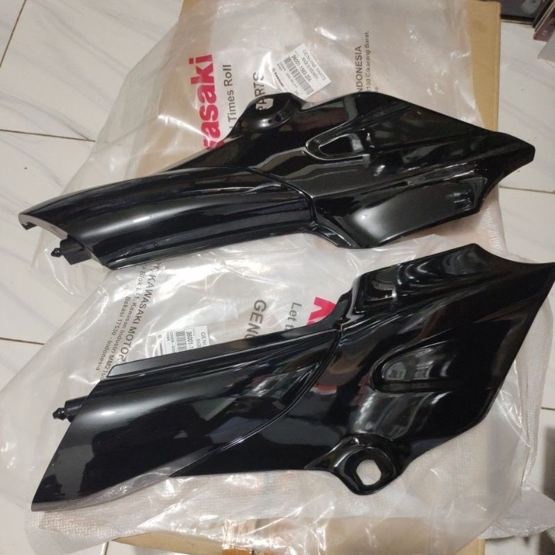 body samping ninja R SS set kanan kiri original kawasaki