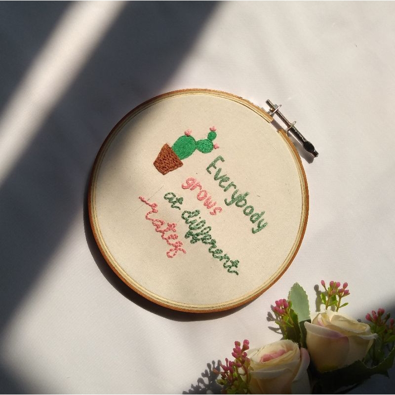 HIASAN DINDING / HIASAN DINDING SULAM / HIASAN DINDING BULAT / EMBROIDERY HOOP ART