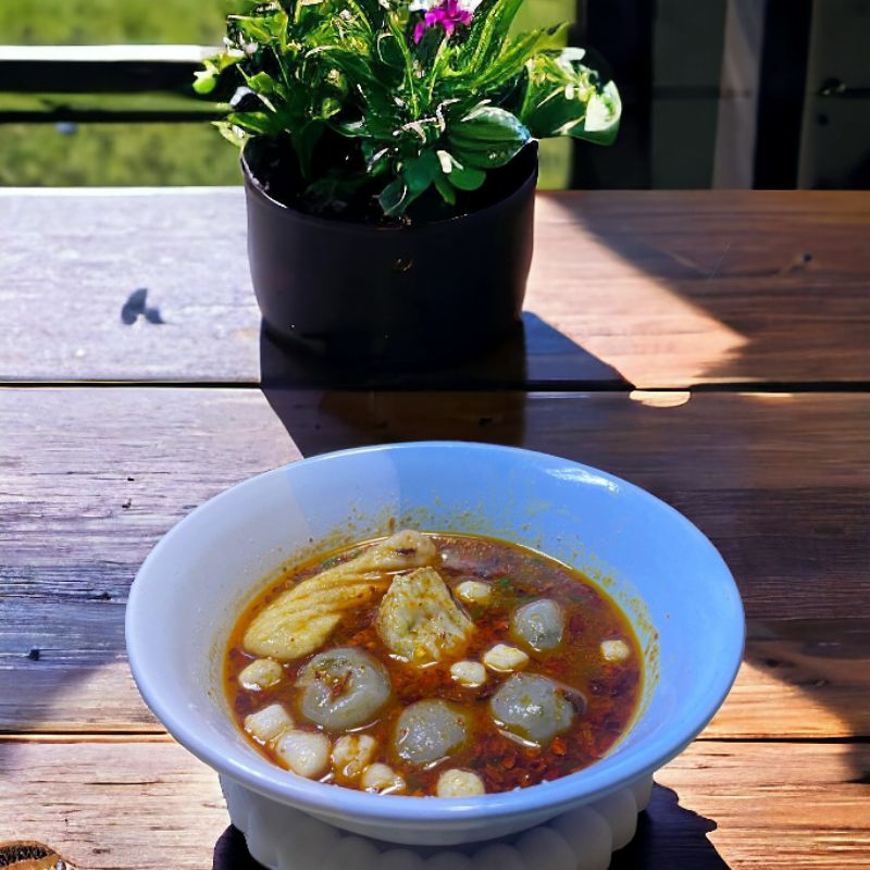 

BASO ACI MIX CAH AYU SNACK ISI AYAM DAN TULANG RANGU TAHU BAKSO SAMBAL MANTAP PEDAS GURIH