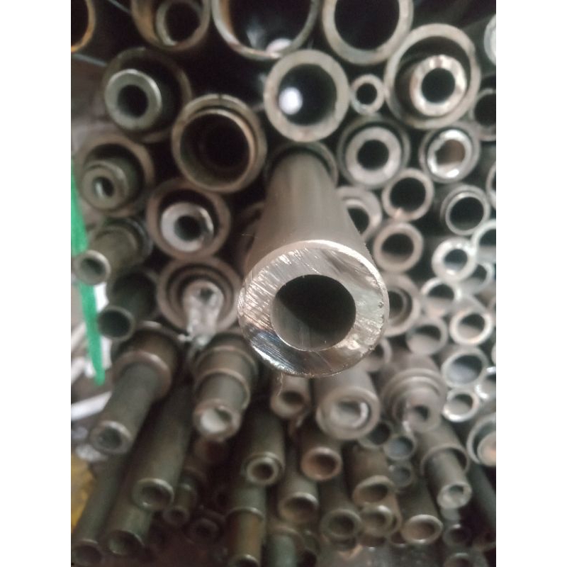 Pipa Besi Seamless OD 26mm ID 14mm Tebal 6mm panjang 50cm
