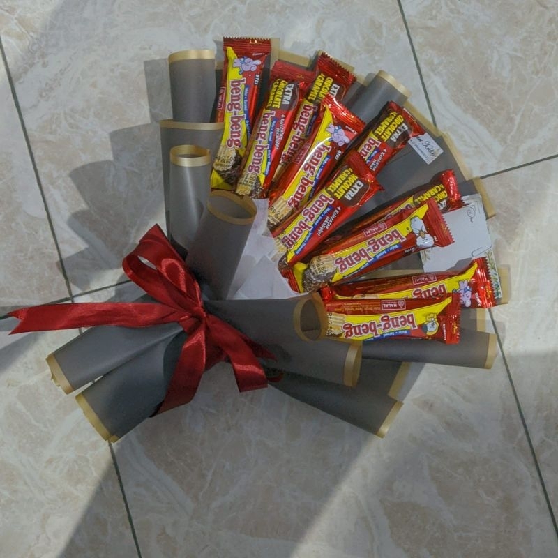 

BUKET | BUCKET | BOUQUET SNACK BENG-BENG ukuran besar (free kartu ucapan)