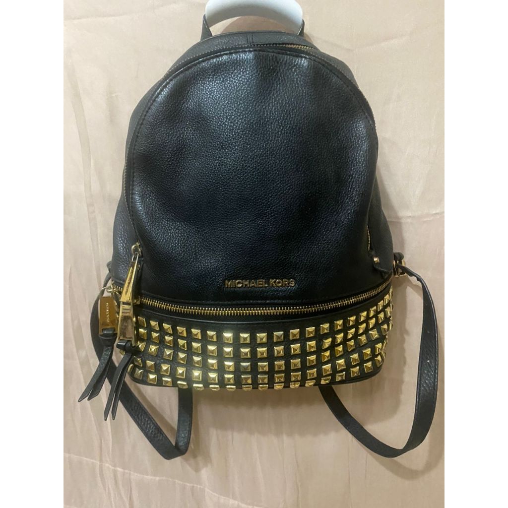 Preloved Ransel wanita M*K Hitam kulit asli size 25x14x32