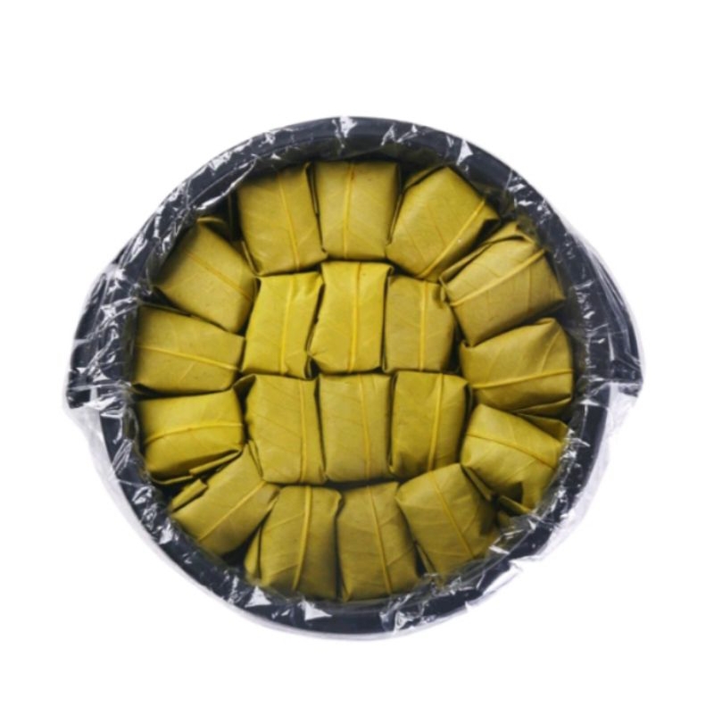 

Tape ketan hijau daun jambu - khas Kuningan peyem ketan