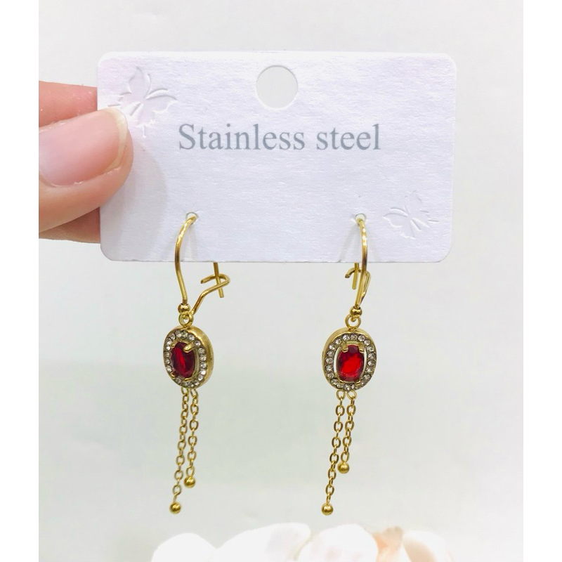 Anting Jepit Mata merah Titanium