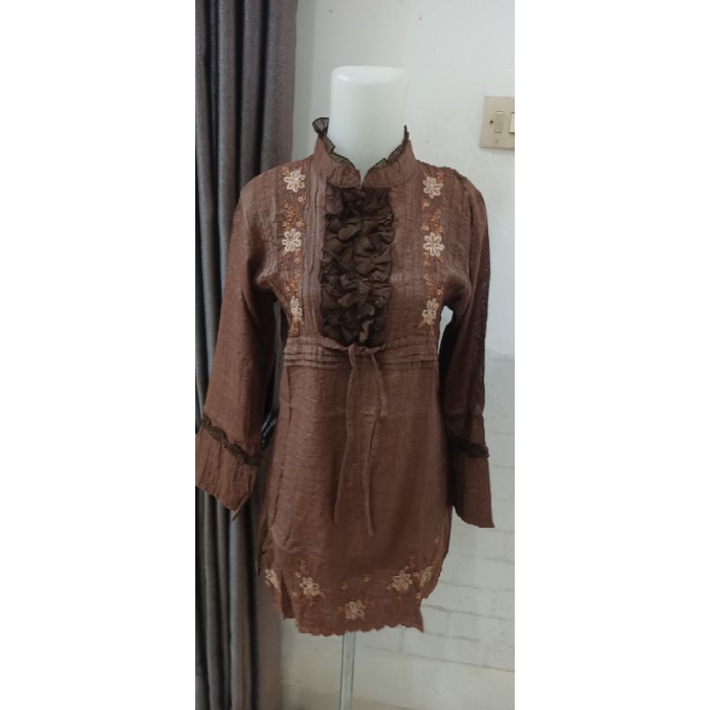 pl Longtunik coksu Glossy Variasi renda dan Bordir Cantik