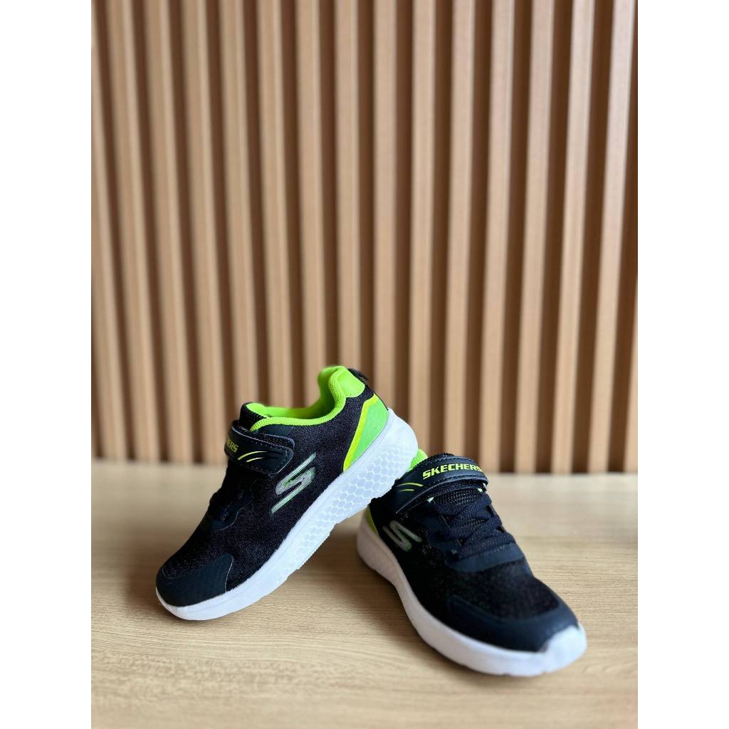 Sepatu Anak Laki-Laki Skechers Go Run Premium Hitam Hijau Sepatu Sekolah