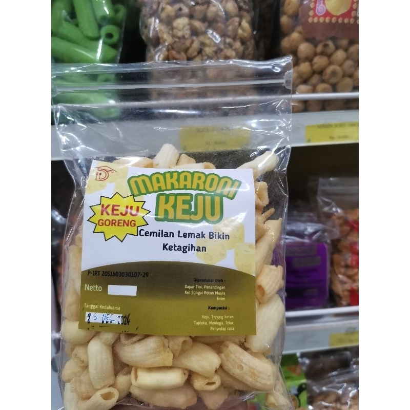 

MAKARONI KEJU DAN MAKARONI UBI UNGU