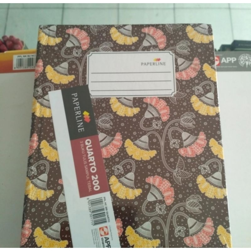 

Paperline Buku Tulis Hard Cover Kwarto 200 Lembar - Pack isi 3 buku.