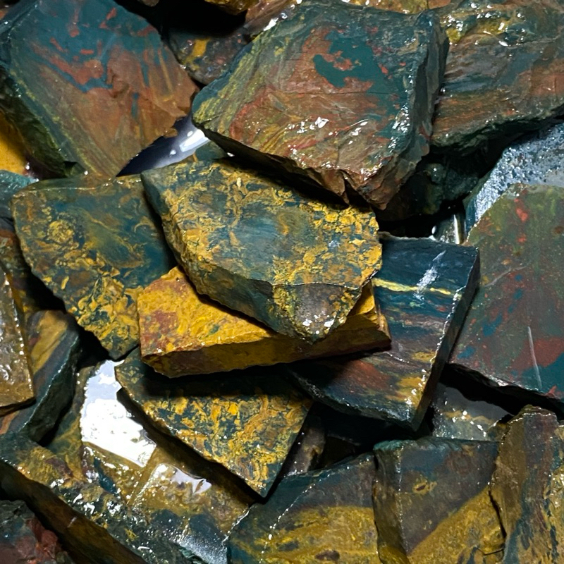Batu akik pancawarna nogosui klawing / bongkahan batu nogosui / lempengan batu akik