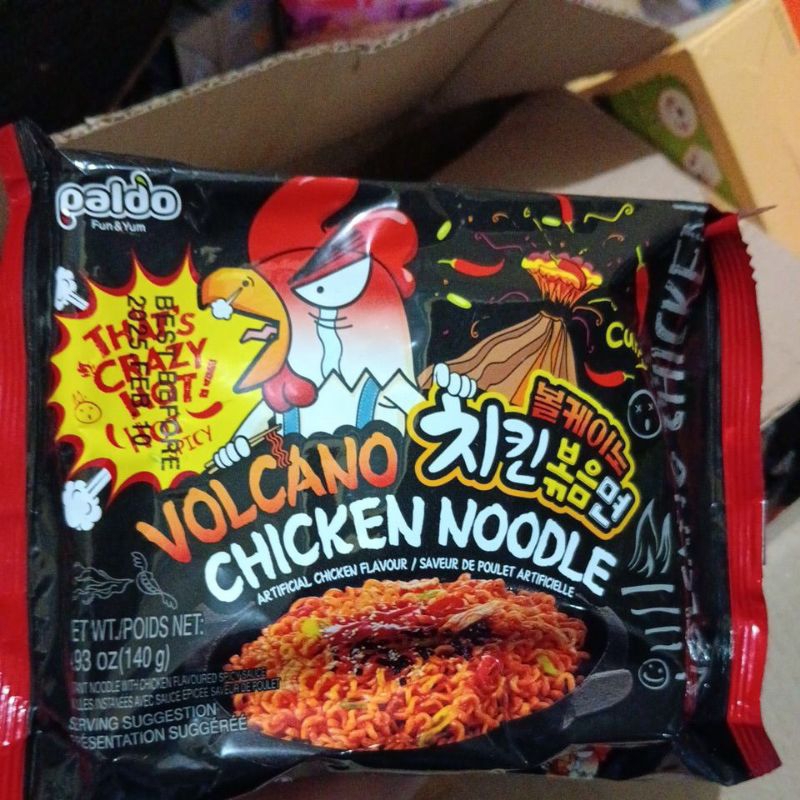 

VOLCANO CHICKEN NOODLE PALDO / MIE GORENG PEDAS RASA AYAM 140 GRAM