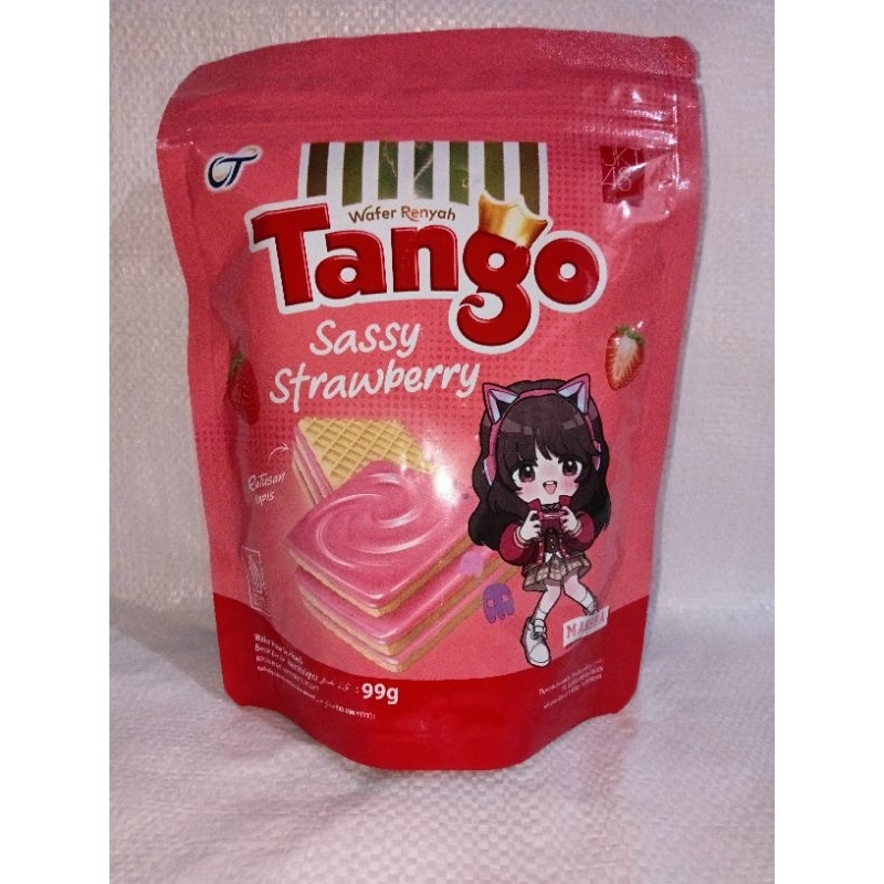 

Tango Wafer Sassy Strawberry JKT48 Edition Pouch 99gram