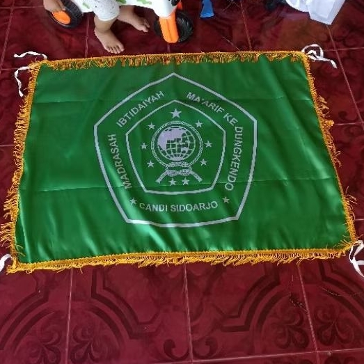 

bendera logo sekolah / bendera printing