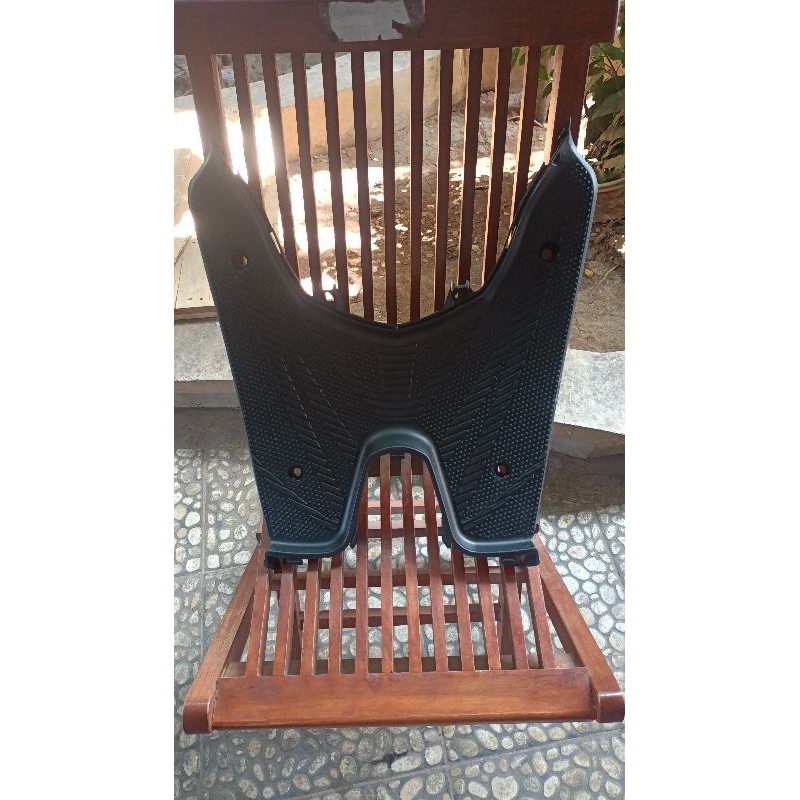 PIJAKAN KAKI VARIO LAMA