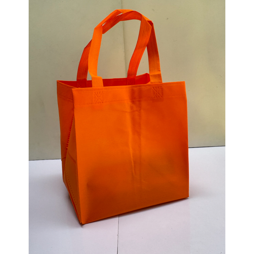 

(12 PCS PERLUSIN) Tas Spunbond 22x22x25 cm LUSIN / Tas Box Kue Box Nasi / Goodie Bag / Tas Hajatan