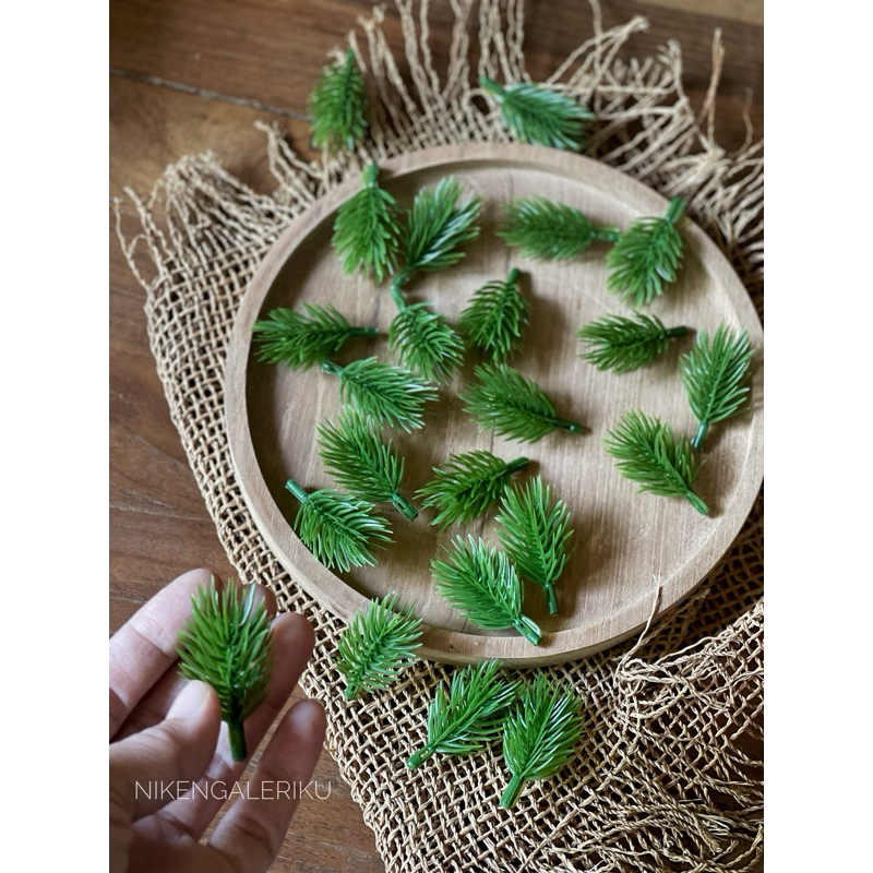 CEMARA IMUT 4,5cm - cemara artificial - cemara plastik dekorasi