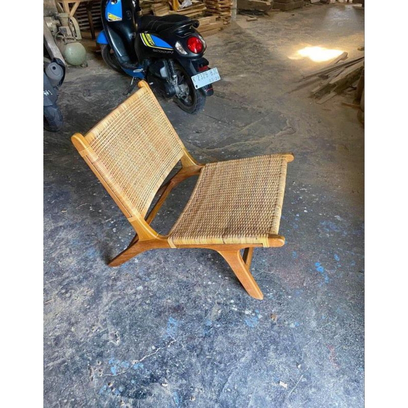 Kursi Malas / Kursi Cafe / Kursi Pantai Rotan Kayu Jati Mentahan